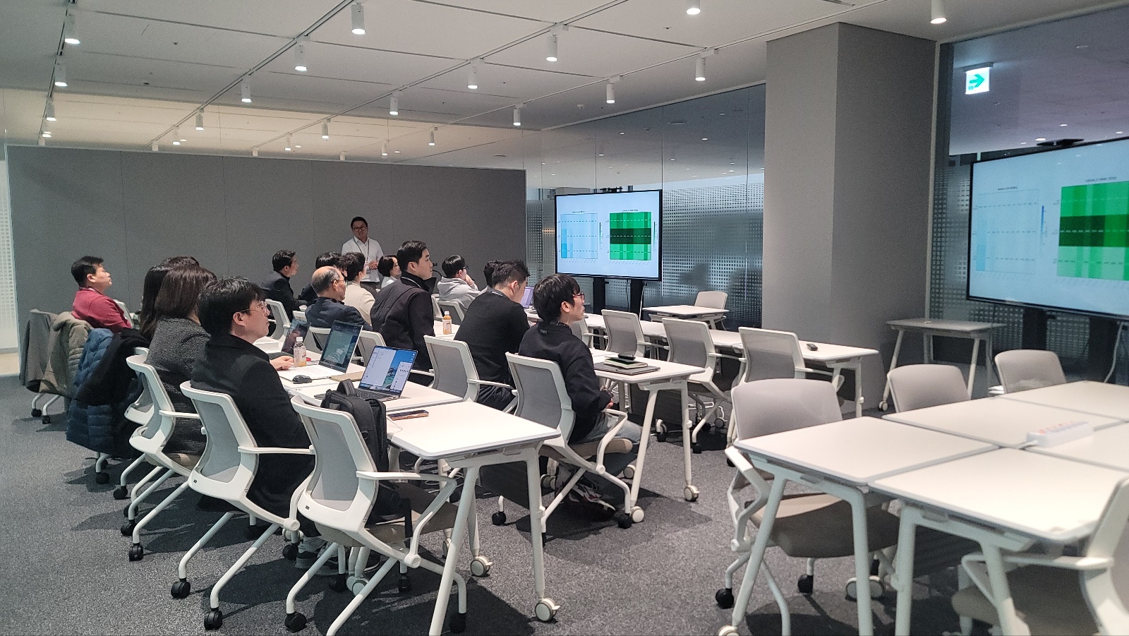 시연회발표자사진